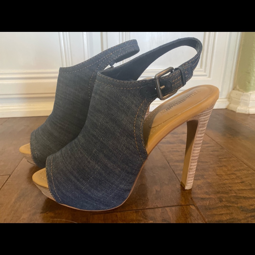 New w/Box True Religion Jean Heels